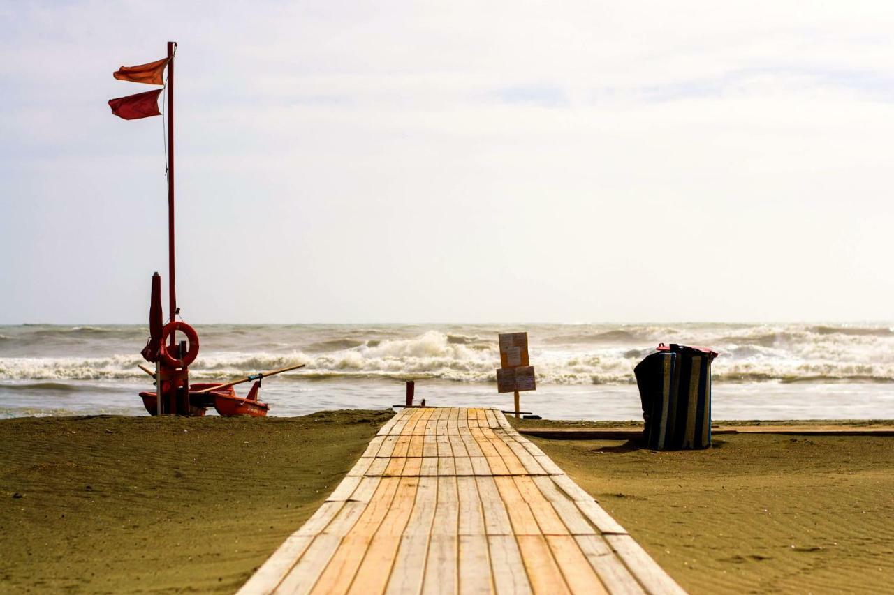 Appartamento Open Space On The Sea Of Rome !:) Lido di Ostia Esterno foto